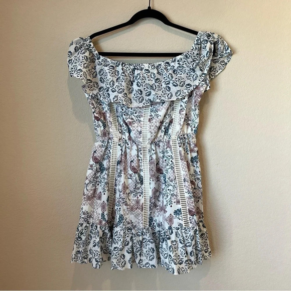 Tularosa Taylor Dress - Picture 3 of 6